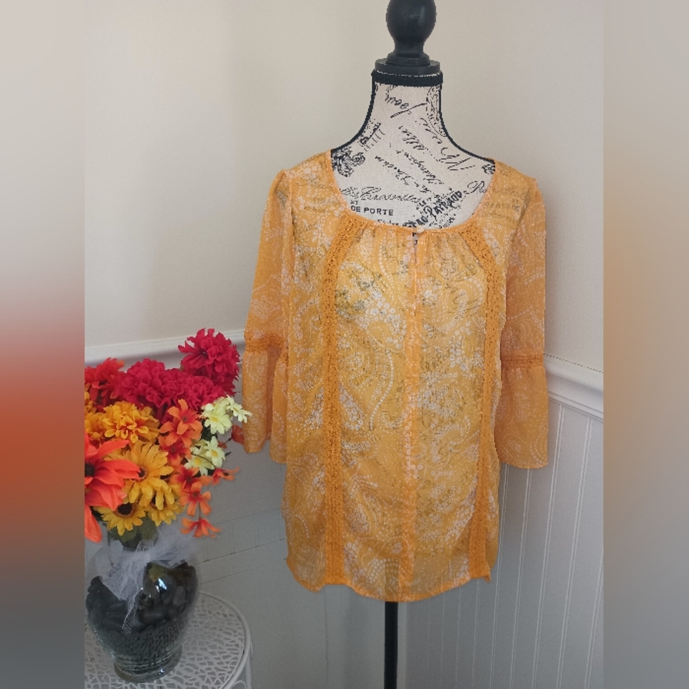 Women's Lauren Conrad Sheer Lightweight Mustard Colored Blouse Size Medium